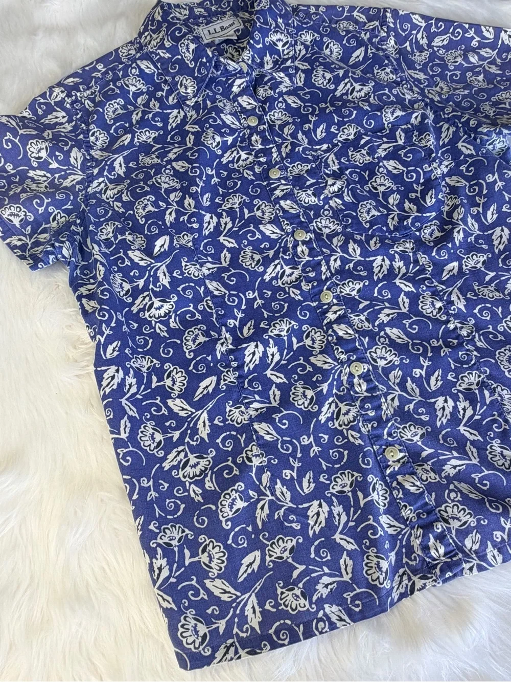 Vintage L.L. Bean Floral Button Down Shirt Sz M Navy Blue Cottage Print